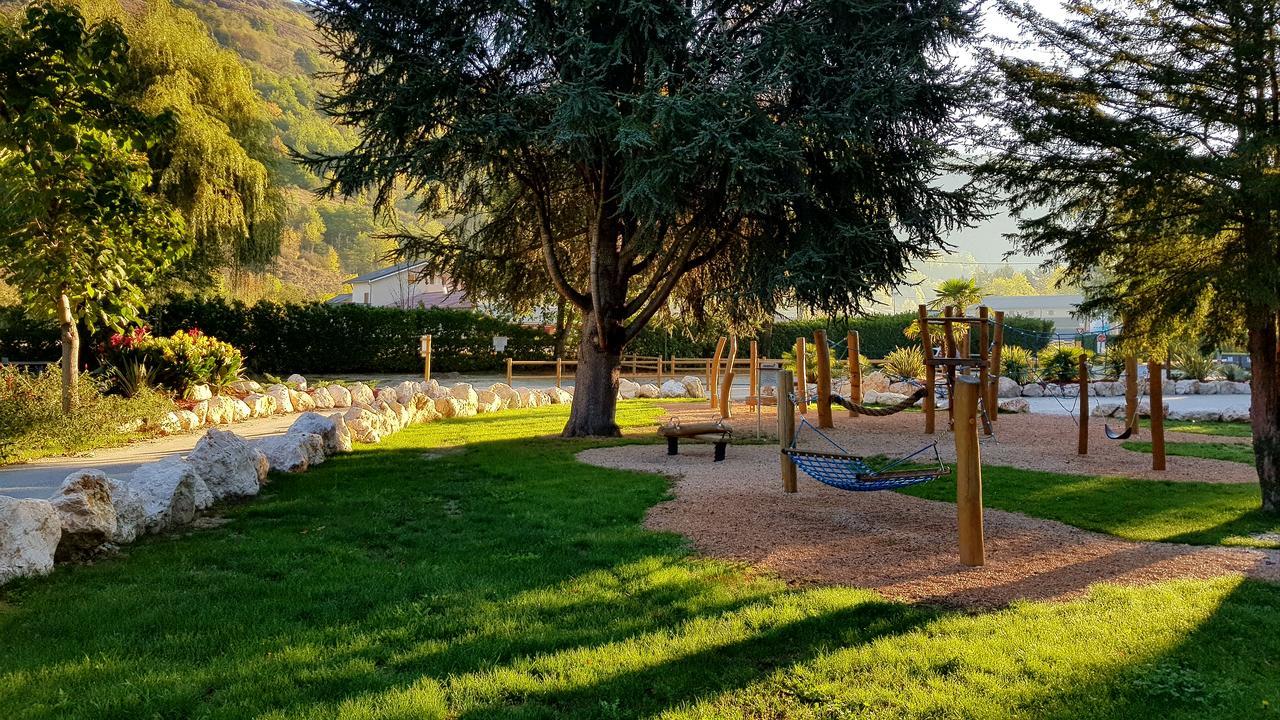 Camping Paradis La Marmotte อักซ์-เลส์-แตร์มส์ ภายนอก รูปภาพ